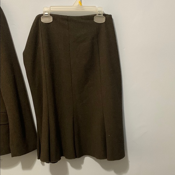 Fella Spiga Two piece dark brown woman’s suit - Picture 3 of 4